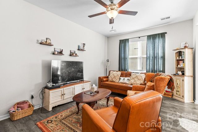 3738 Yorkshire Place, Terrell, NC 28682