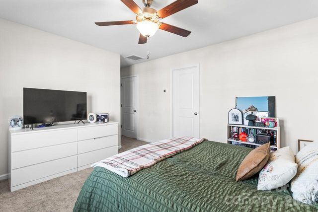 3738 Yorkshire Place, Terrell, NC 28682