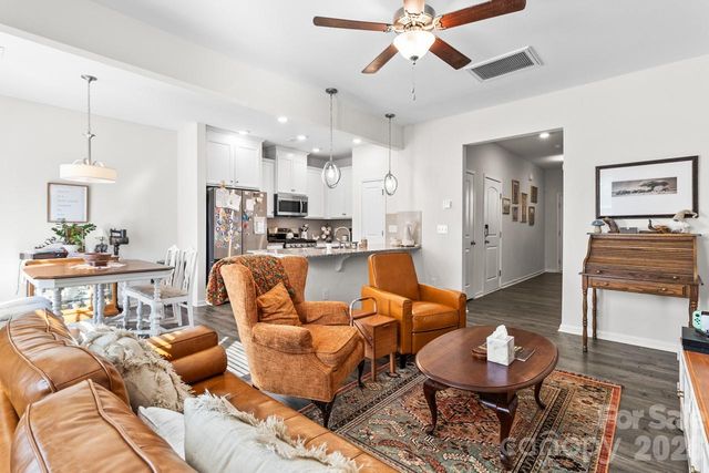 3738 Yorkshire Place, Terrell, NC 28682