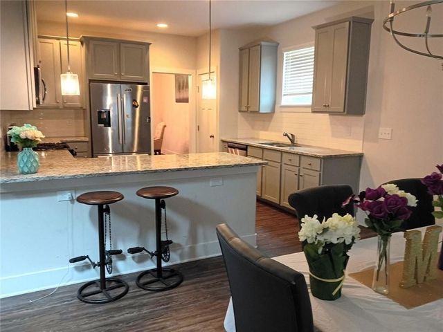 807 Ridgeview Court, Hampton, GA 30228