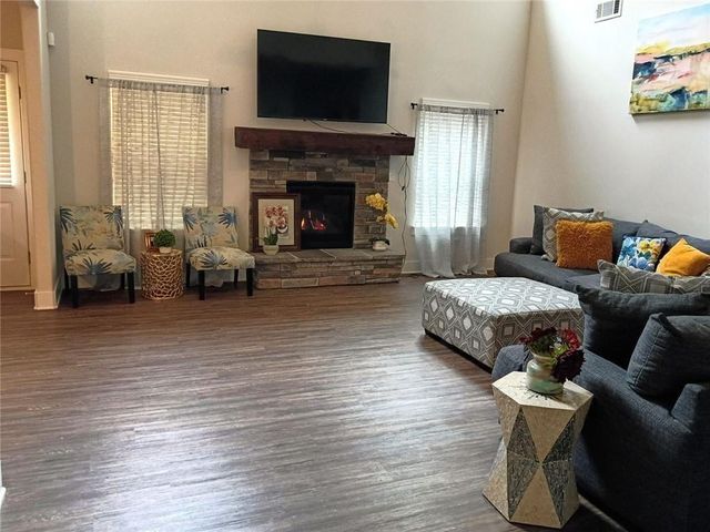 807 Ridgeview Court, Hampton, GA 30228