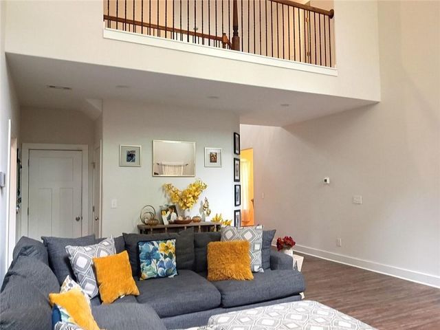 807 Ridgeview Court, Hampton, GA 30228