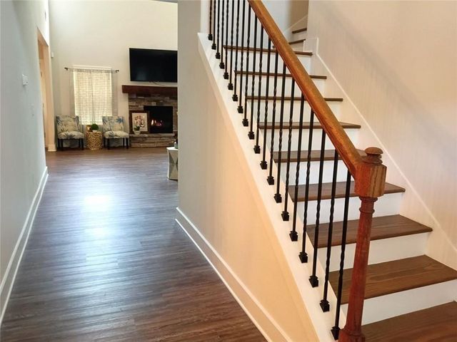807 Ridgeview Court, Hampton, GA 30228