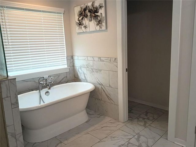 807 Ridgeview Court, Hampton, GA 30228