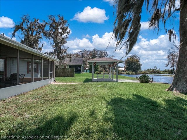 1317 Lakeshore Drive, Lorida, FL 33857