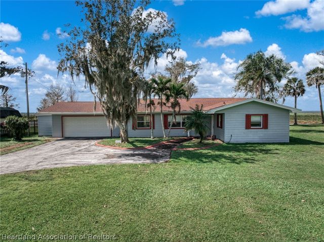 1317 Lakeshore Drive, Lorida, FL 33857