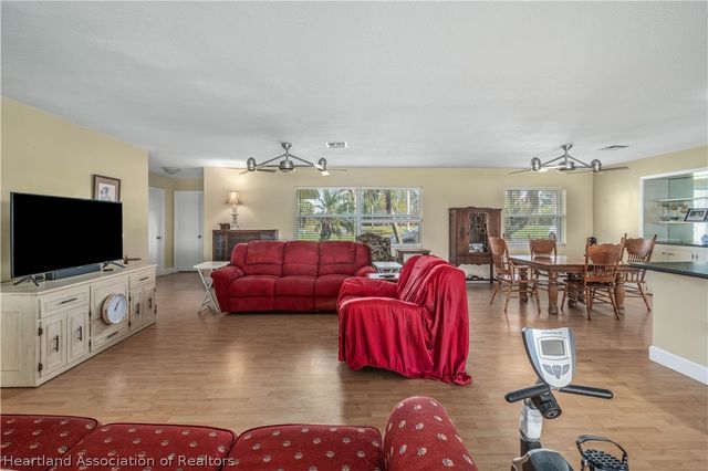 1317 Lakeshore Drive, Lorida, FL 33857