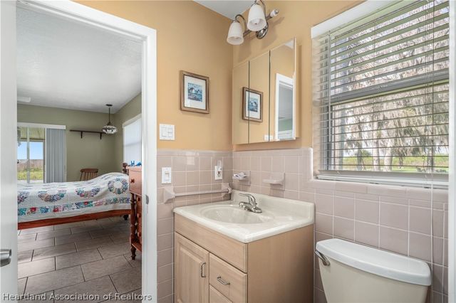 1317 Lakeshore Drive, Lorida, FL 33857