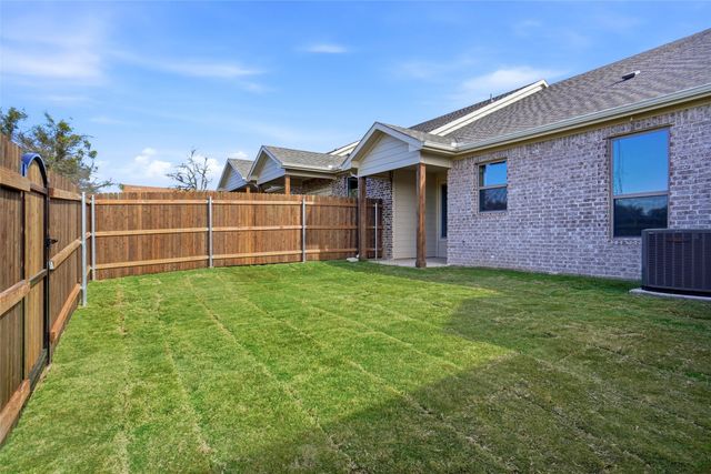 210 Legacy Boulevard, Weatherford, TX 76085