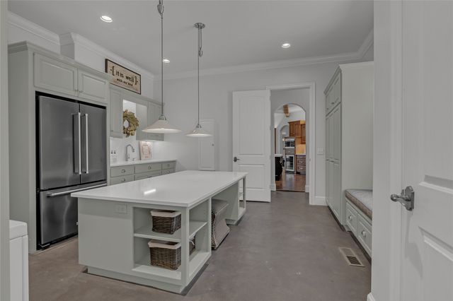 710 W 107th Place S, Jenks, OK 74037