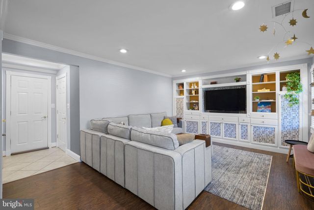 7805 RICHFIELD RD, Springfield, VA 22153