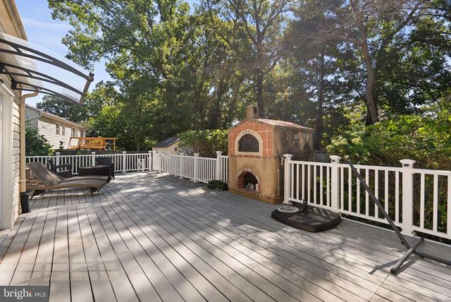 7805 RICHFIELD RD, Springfield, VA 22153
