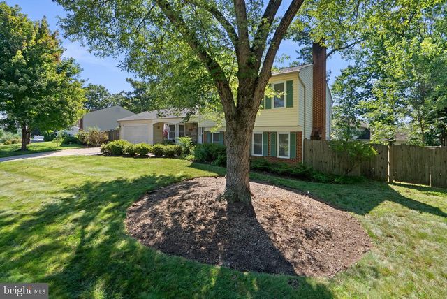 7805 RICHFIELD RD, Springfield, VA 22153