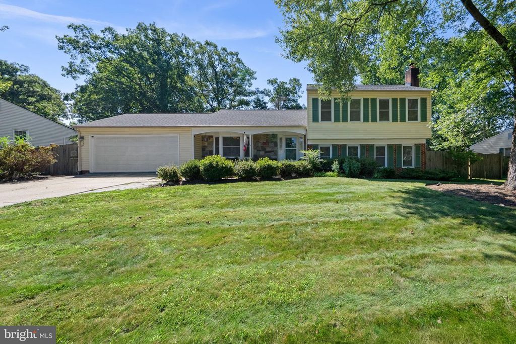 7805 RICHFIELD RD, Springfield, VA 22153