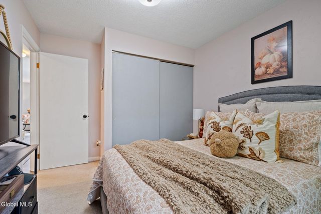 1606 Cambridge Manor Drive, Scotia, NY 12302