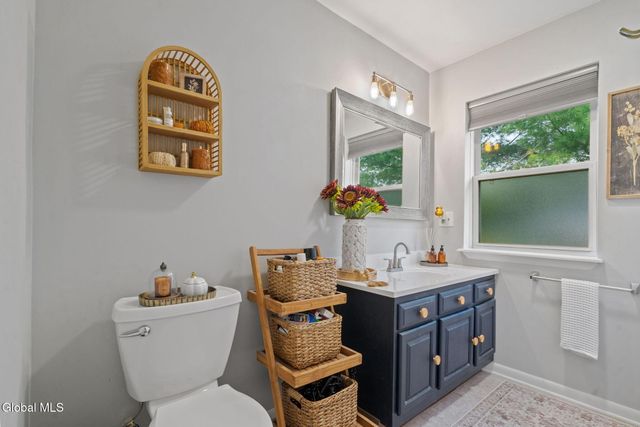 1606 Cambridge Manor Drive, Scotia, NY 12302