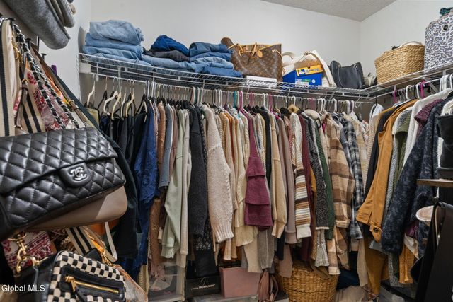 1606 Cambridge Manor Drive, Scotia, NY 12302