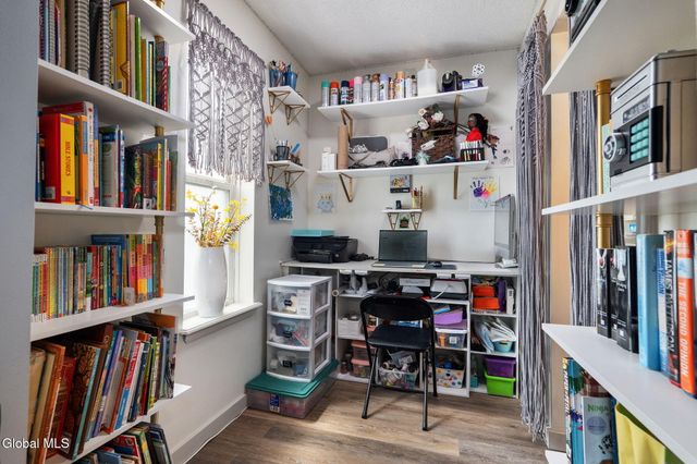 1606 Cambridge Manor Drive, Scotia, NY 12302