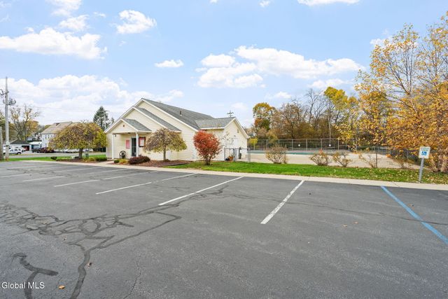 1606 Cambridge Manor Drive, Scotia, NY 12302