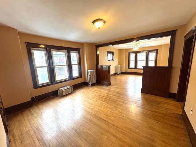 412 Grafton St 3, Worcester, MA 01604