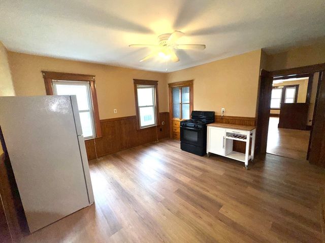 412 Grafton St 3, Worcester, MA 01604