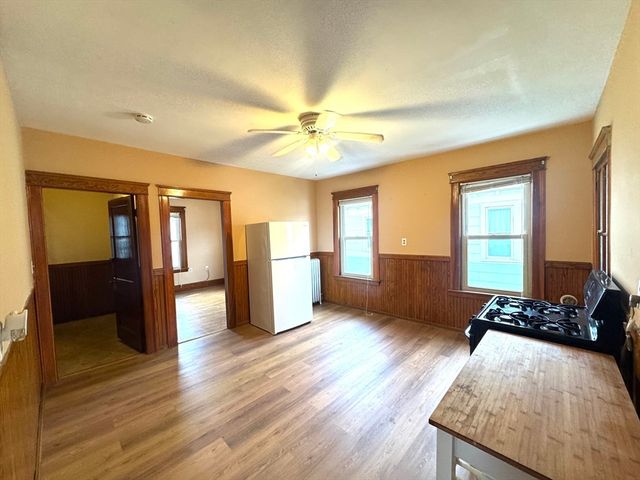 412 Grafton St 3, Worcester, MA 01604