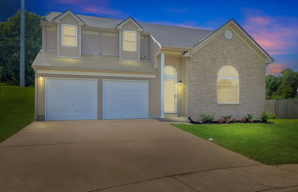 1713 Shorecrest Pt, Whites Creek, TN 37189