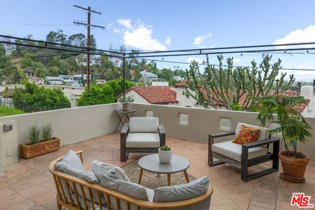 2559 Corralitas Drive, Los Angeles, CA 90039