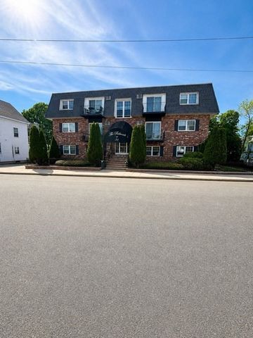 31 Symonds St 20, Salem, MA 01970