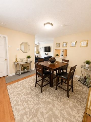 31 Symonds St 20, Salem, MA 01970