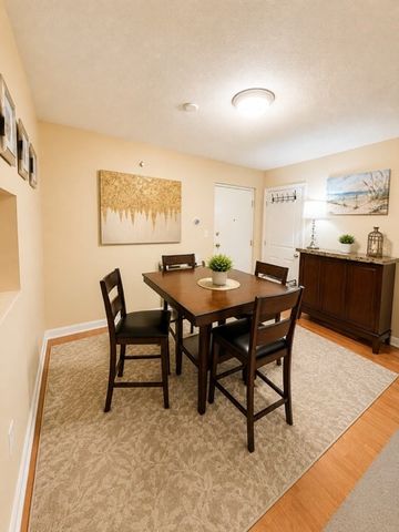 31 Symonds St 20, Salem, MA 01970