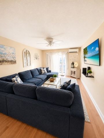 31 Symonds St 20, Salem, MA 01970