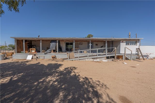 4070 N Cowlic Road, Golden Valley, AZ 86413