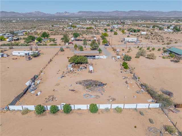 4070 N Cowlic Road, Golden Valley, AZ 86413