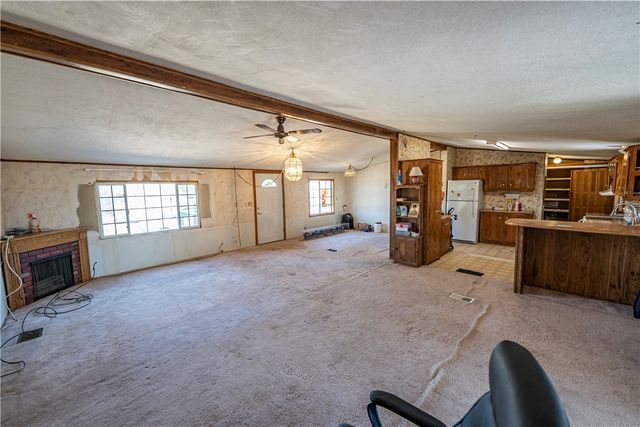 4070 N Cowlic Road, Golden Valley, AZ 86413