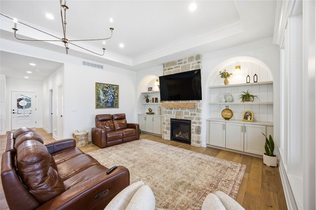 1302 NW Arbor Drive, Ankeny, IA 50023