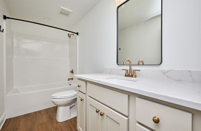 1302 NW Arbor Drive, Ankeny, IA 50023
