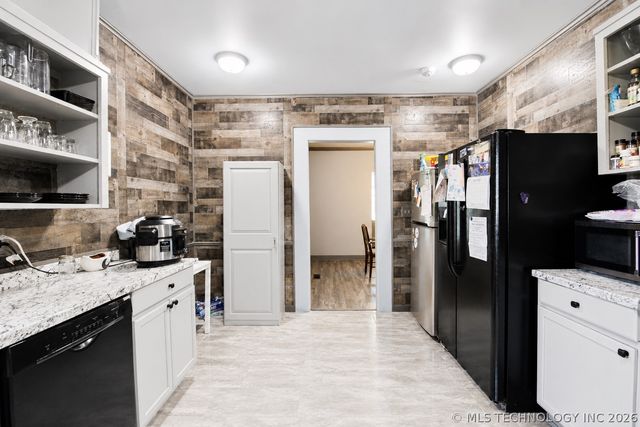 1504 E 7th Street, Okmulgee, OK 74447