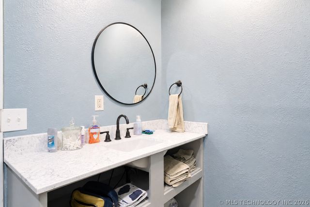 1504 E 7th Street, Okmulgee, OK 74447