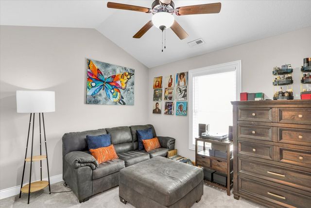 1010 Declaration Drive, Savoy, IL 61874