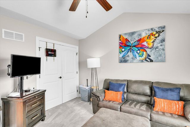 1010 Declaration Drive, Savoy, IL 61874