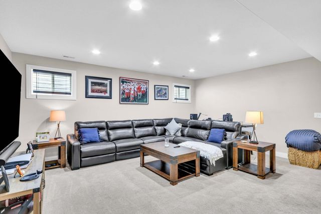 1010 Declaration Drive, Savoy, IL 61874