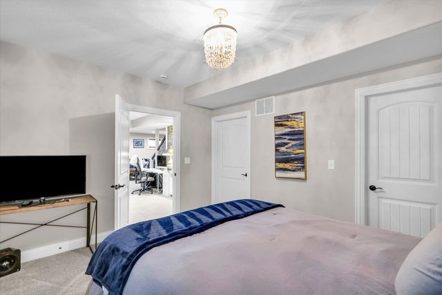 1010 Declaration Drive, Savoy, IL 61874