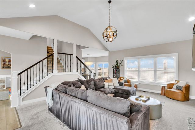 1010 Declaration Drive, Savoy, IL 61874