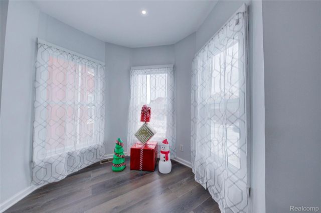 700 W Euclid Street, Detroit, MI 48202