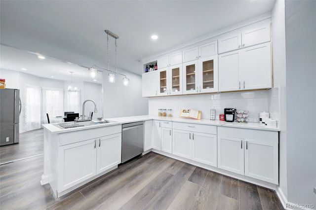 700 W Euclid Street, Detroit, MI 48202