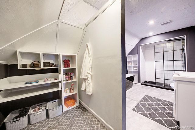 700 W Euclid Street, Detroit, MI 48202