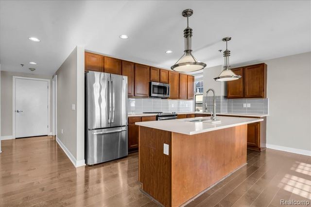 525 W Lafayette Boulevard 12E, Detroit, MI 48226