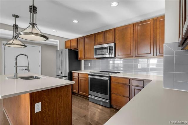 525 W Lafayette Boulevard 12E, Detroit, MI 48226