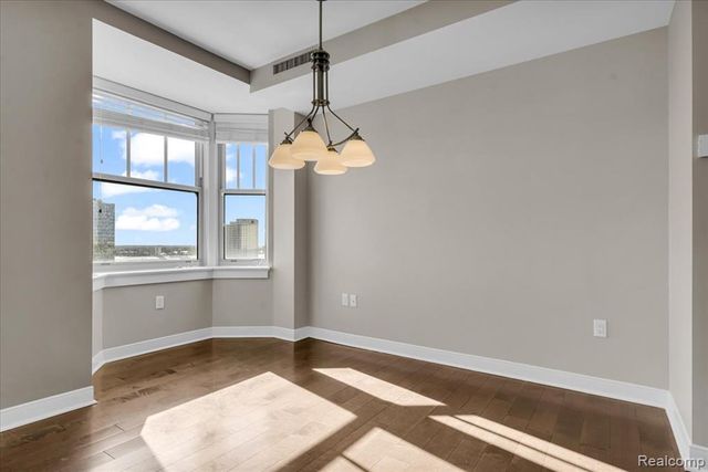 525 W Lafayette Boulevard 12E, Detroit, MI 48226